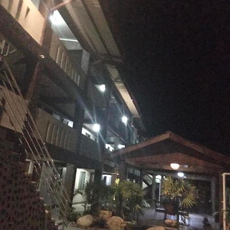 Nausori Airport Hotel Exteriör bild