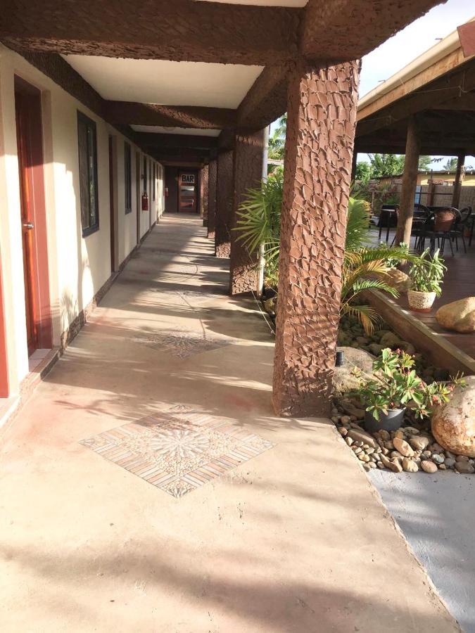 Nausori Airport Hotel Exteriör bild